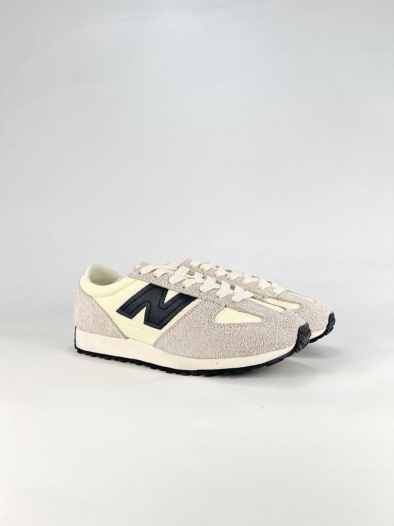 New Balance 471 U471AM Cream Beige Black Retro Sneakers for Women and Men