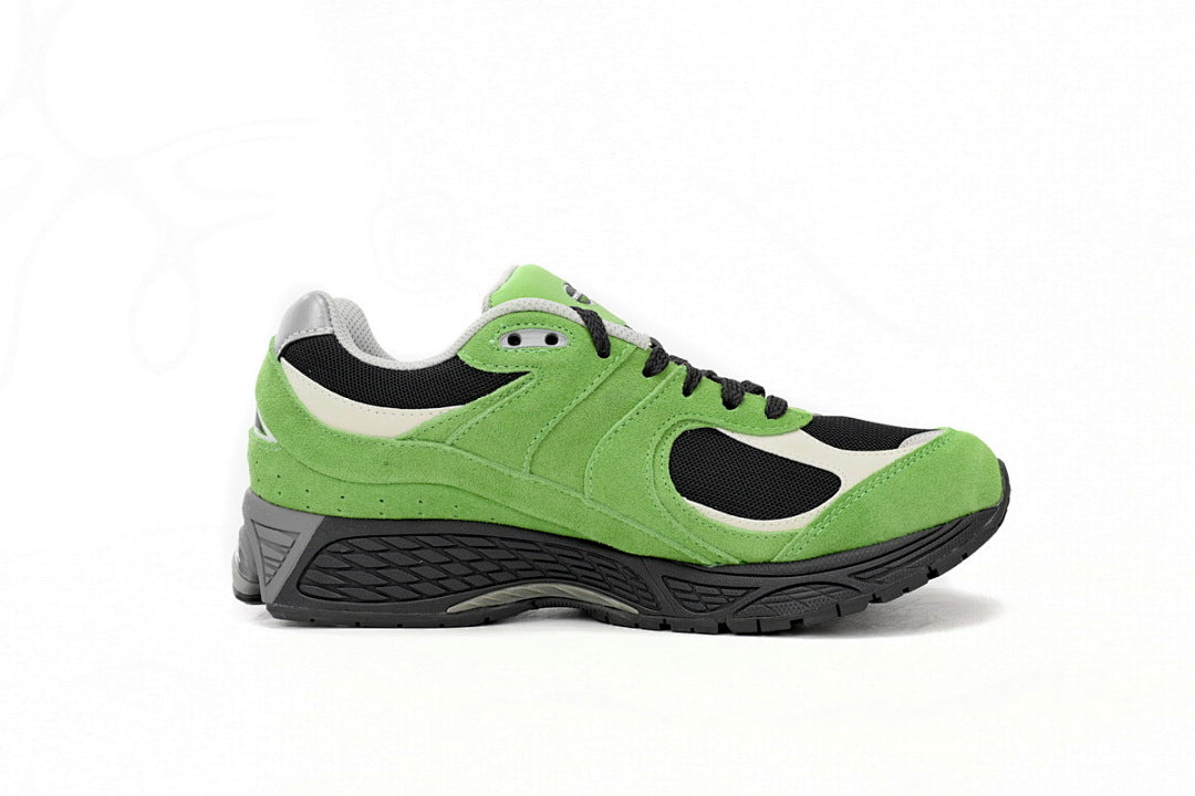 New Balance 2002R M2002RGZ Women's & Men's Green Black Retro Lifestyle Sneakers
