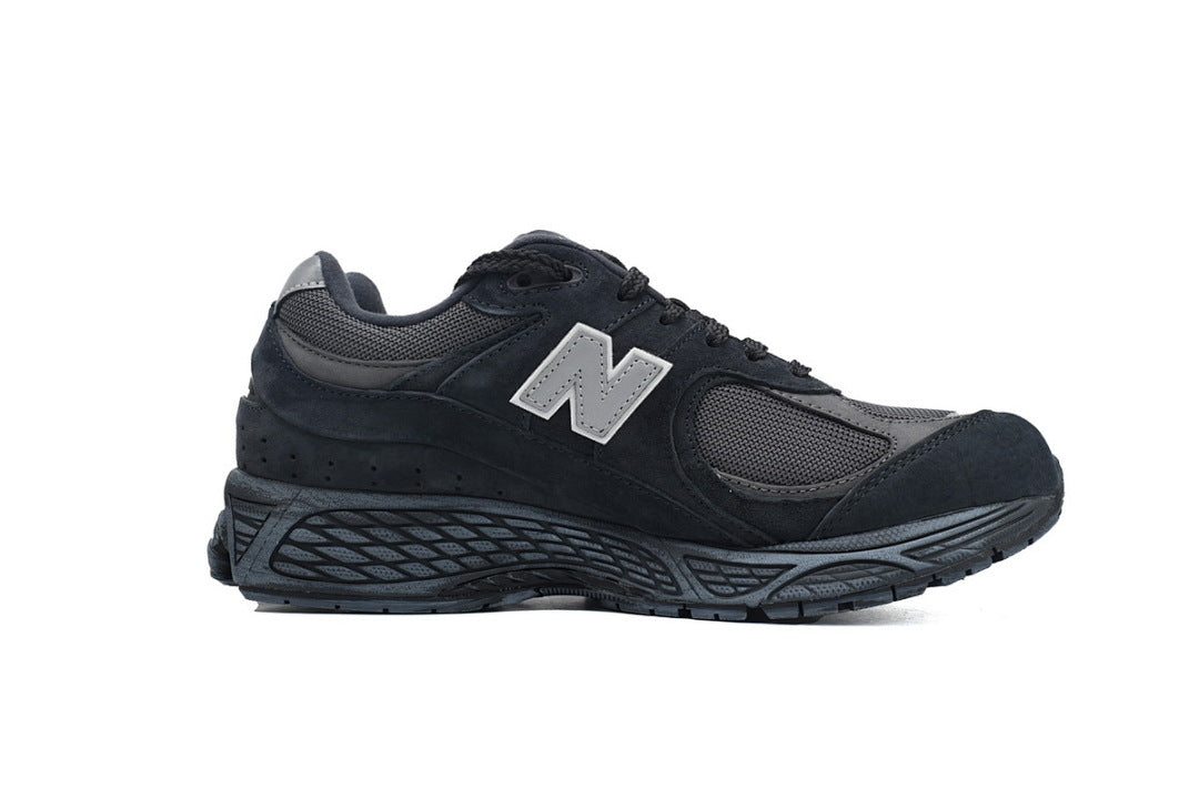 New Balance 2002R M2002RBV Women's Men's Black Grey Retro Lifestyle Sneakers