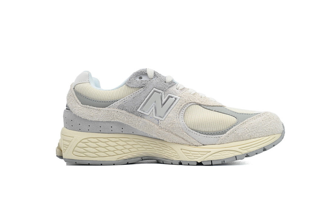 New Balance 2002R 'Linen' M2002REK Women's & Men's Grey Cream Retro Lifestyle Sneakers