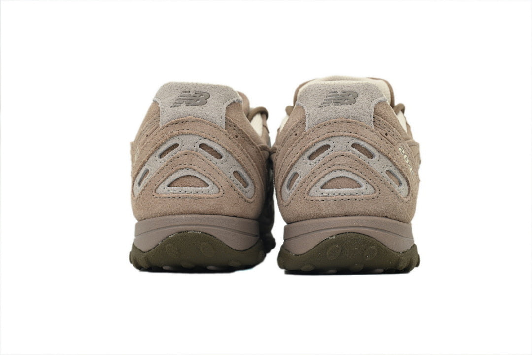 New Balance 204L 'Mushroom Arid Stone' U204LMMA Women's & Men's Tan Retro Low-Top Sneakers