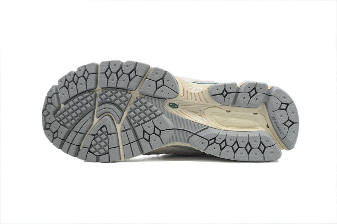 New Balance 2002R 'Linen' M2002REK Women's & Men's Grey Cream Retro Lifestyle Sneakers