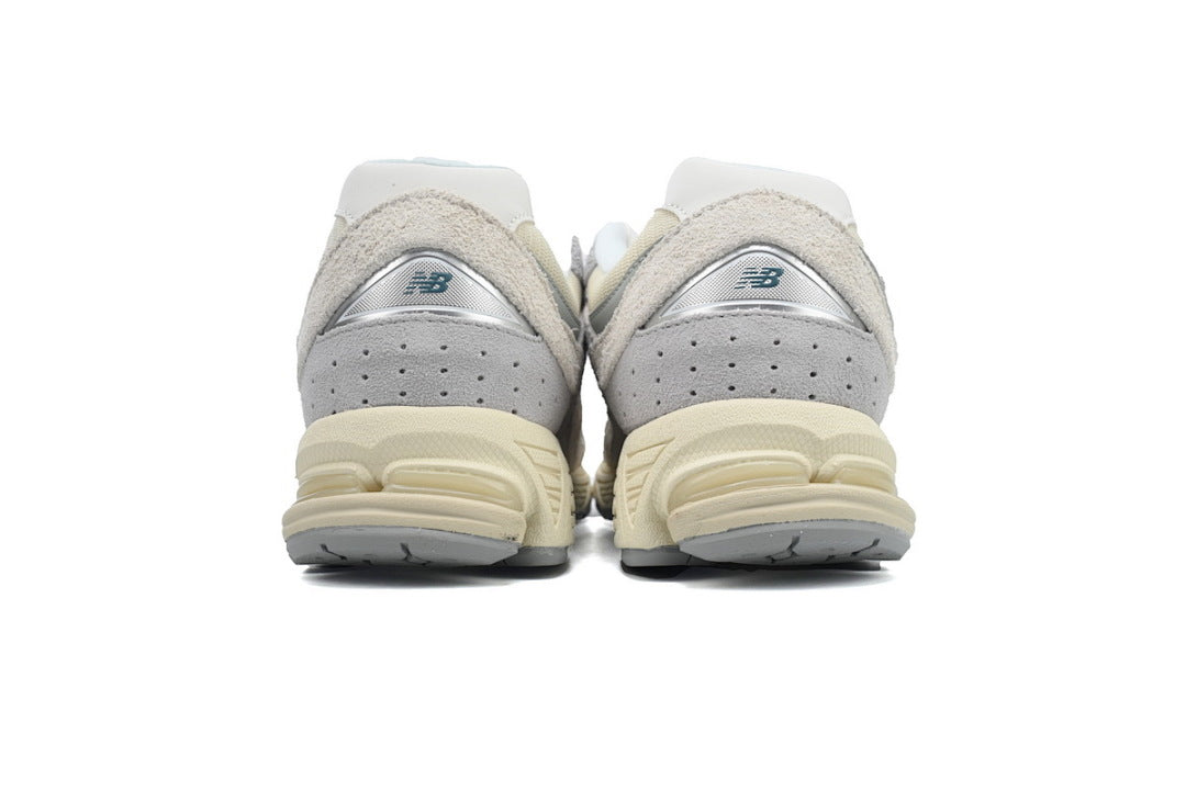 New Balance 2002R 'Linen' M2002REK Women's & Men's Grey Cream Retro Lifestyle Sneakers