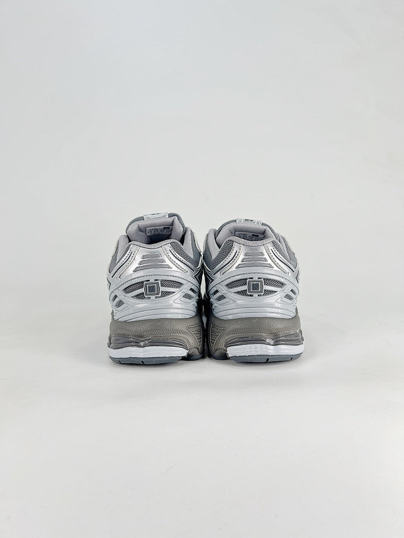 New Balance 1906R Silver Grey Womens Mens Retro Metallic Mesh Sneakers