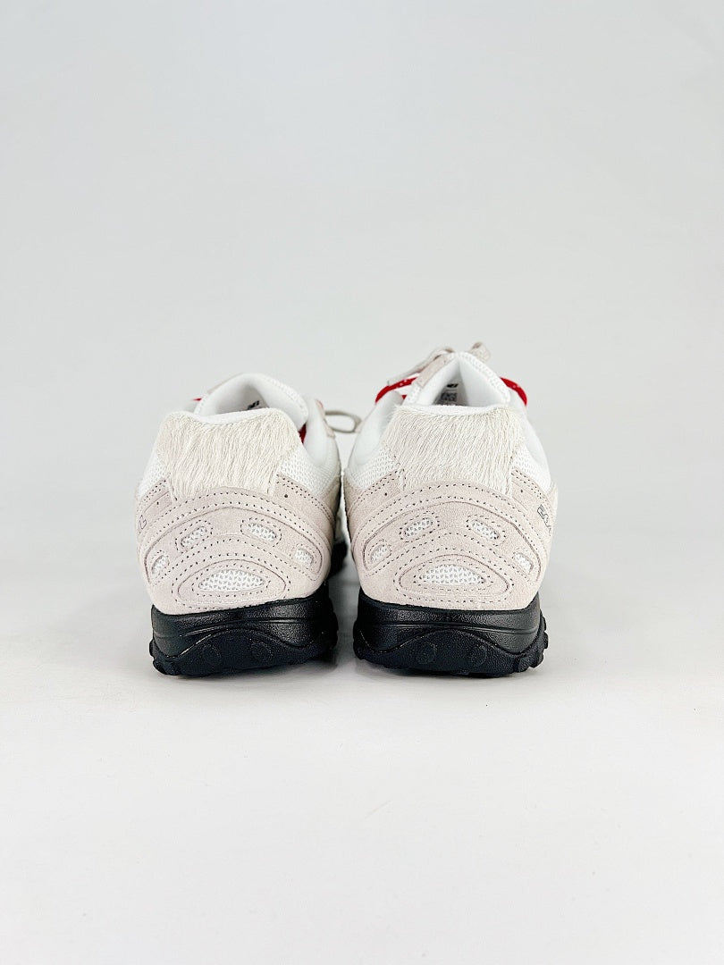 New Balance 204L Cream White Black Womens Mens Retro Low Profile Mesh Sneakers