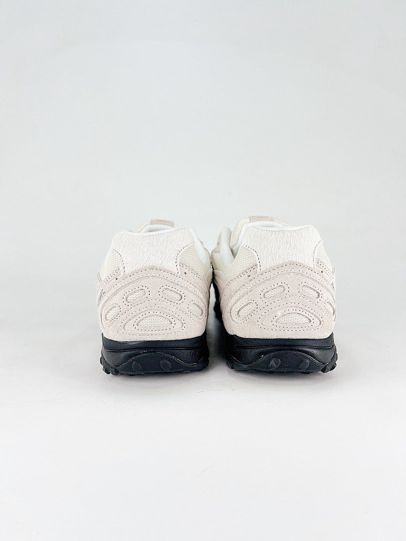 New Balance 204L U204L8OV Cream White Black Womens Mens Retro Low Profile Mesh Sneakers