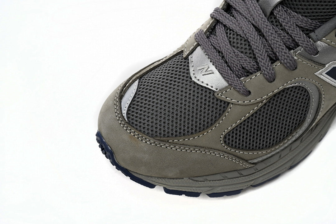 New Balance 2002R M2002RA Grey Silver Womens Mens Retro Mesh Sneakers
