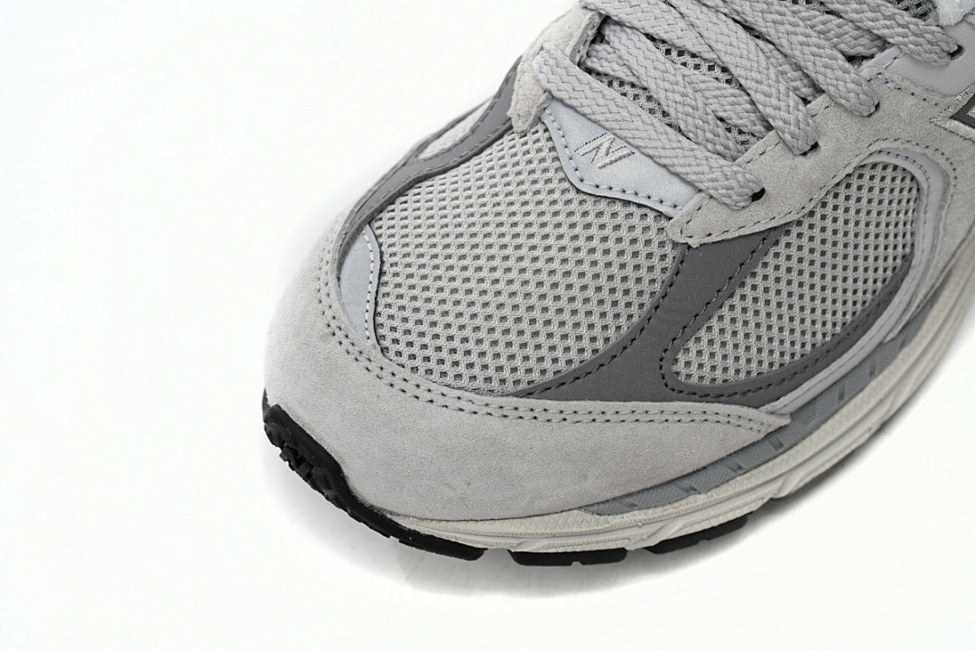 New Balance 2002R M2002RO Women's & Men's Cloud Grey Retro Low-Top Lifestyle Sneakers