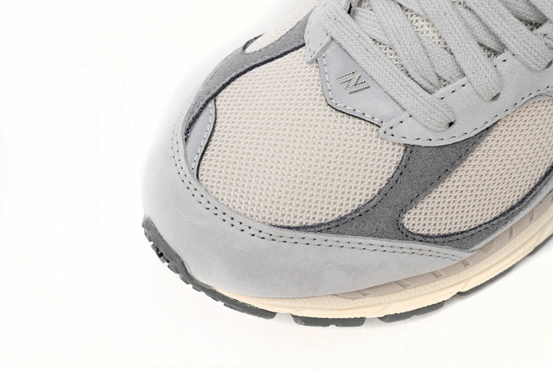 New Balance 2002R M2002RLN Women's & Men's Gray White Retro Lifestyle Sneakers