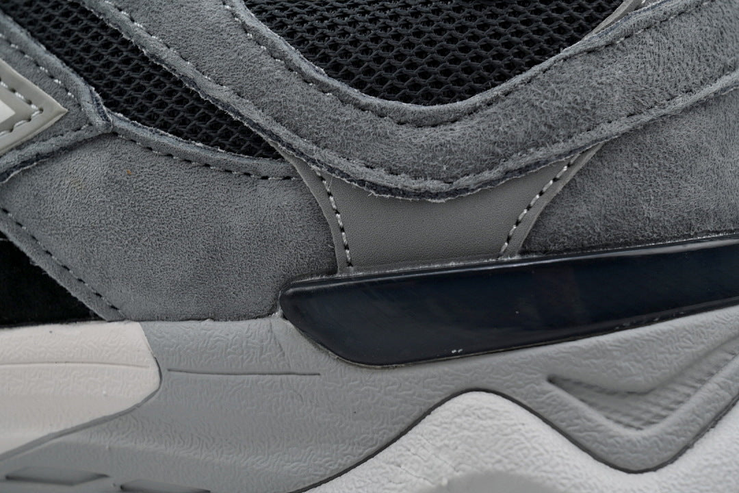 New Balance 9060 'Dark Grey' U9060JBM Women's & Men's Black & Grey Retro Chunky Sneakers