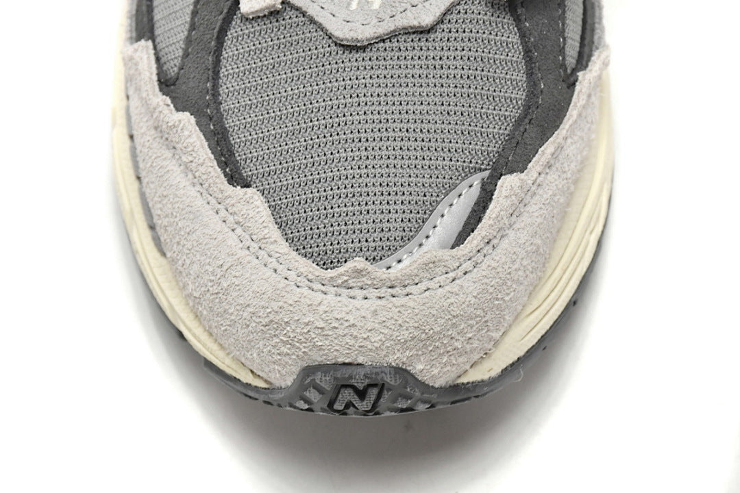 New Balance 2002R M2002RDA Women's & Men's Grey Distressed Retro Lifestyle Sneakers