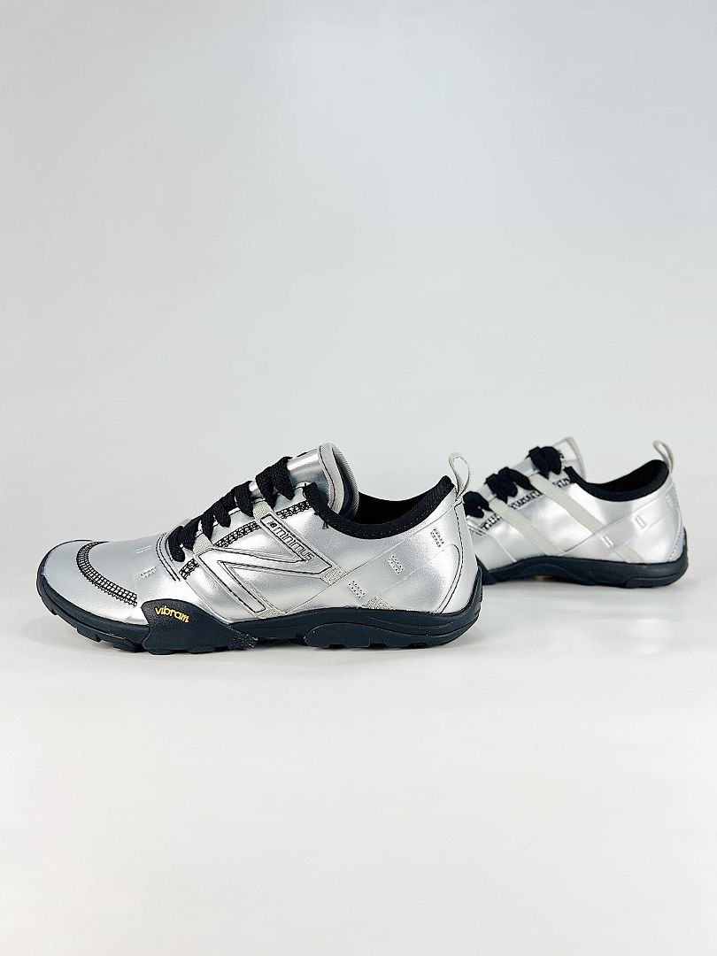 New Balance MT10O MT10O8SW Metallic Silver Black Low Profile Sneakers for Women and Men