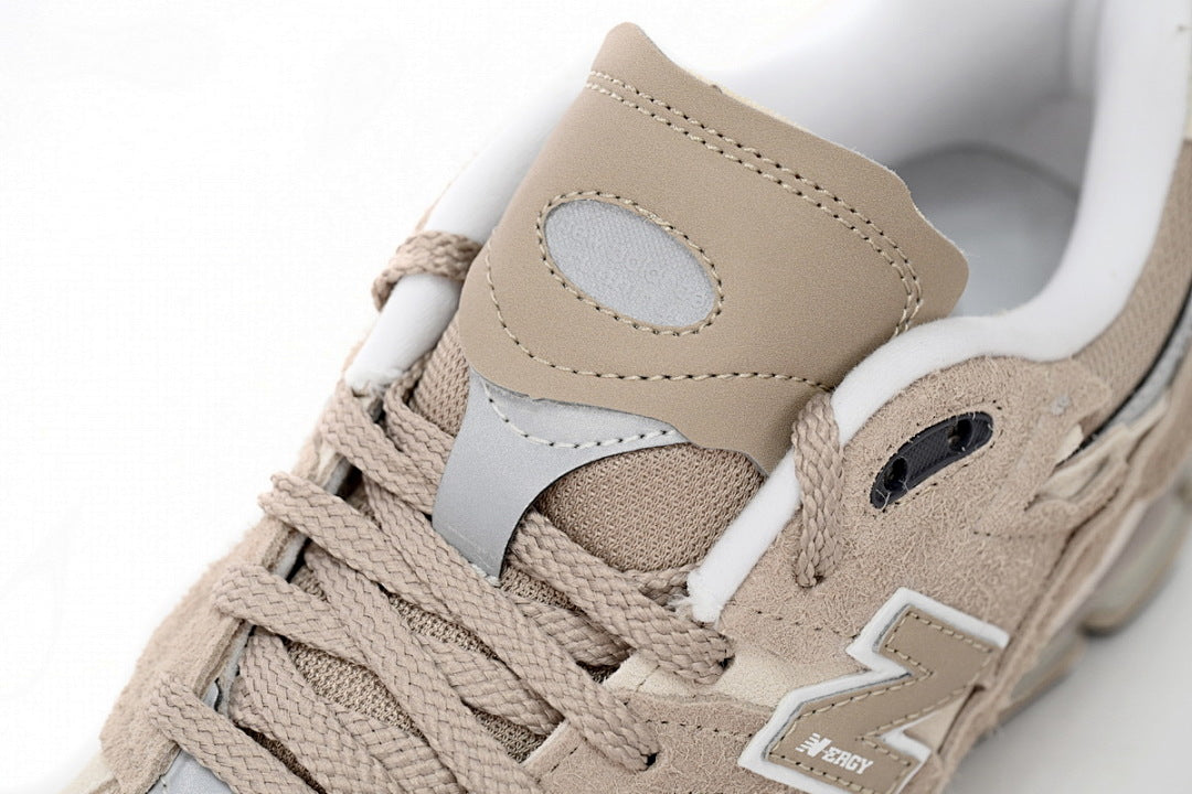 New Balance 2002R M2002RDL Light Khaki Beige Deconstructed Retro Sneakers Women Men