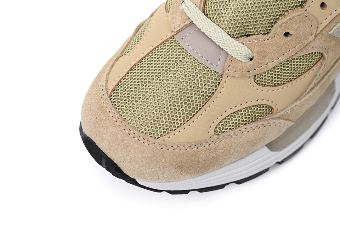 New Balance 992 M992TN Tan Beige Retro Running Style Sneakers Women Men