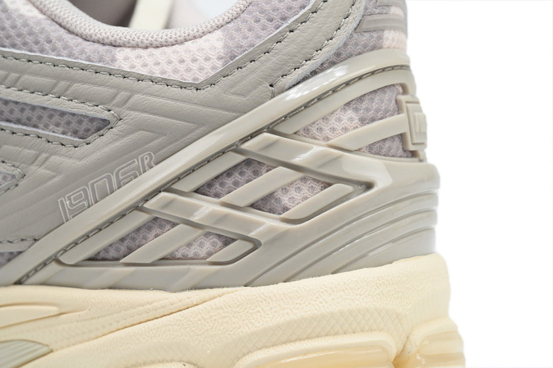New Balance 1906R M1906RPA Women's Men's Light Grey Cream Retro Sneakers