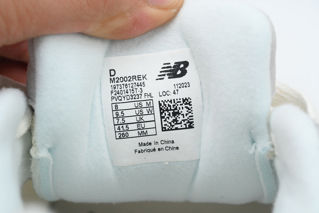 New Balance 2002R 'Linen' M2002REK Women's & Men's Grey Cream Retro Lifestyle Sneakers