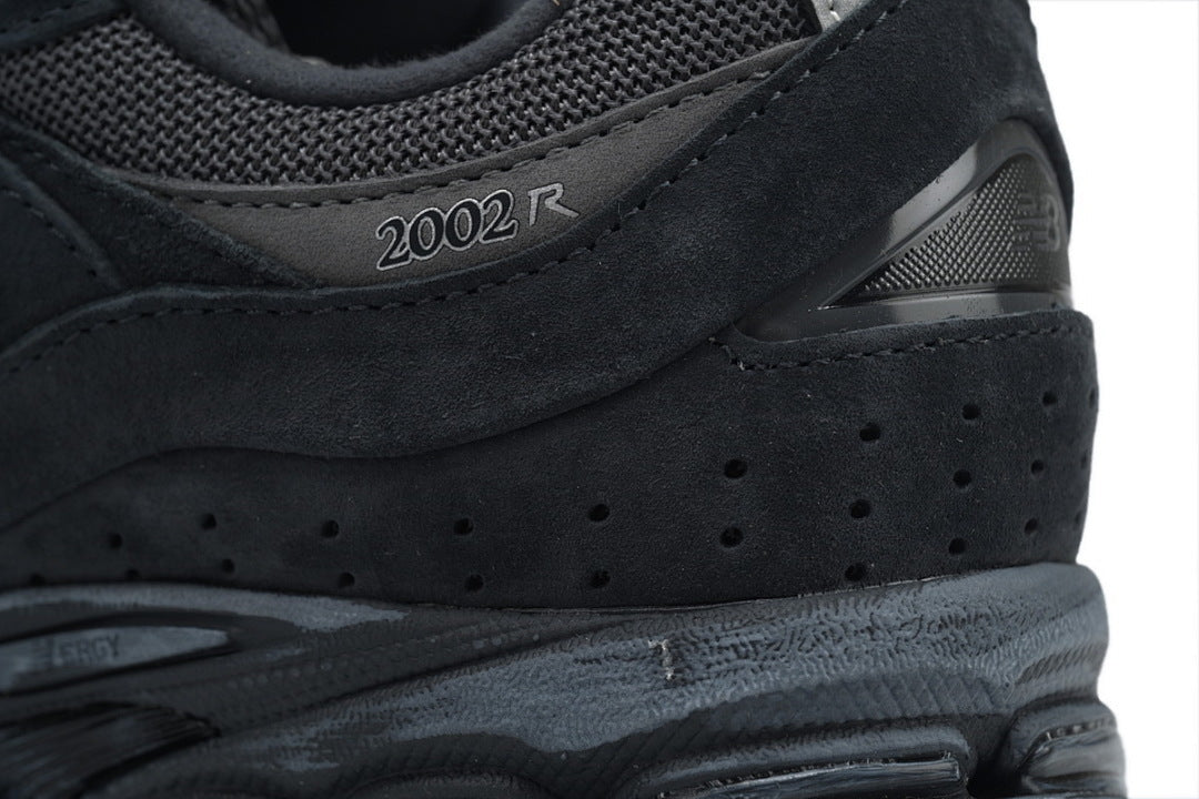 New Balance 2002R M2002RBV Women's Men's Black Grey Retro Lifestyle Sneakers