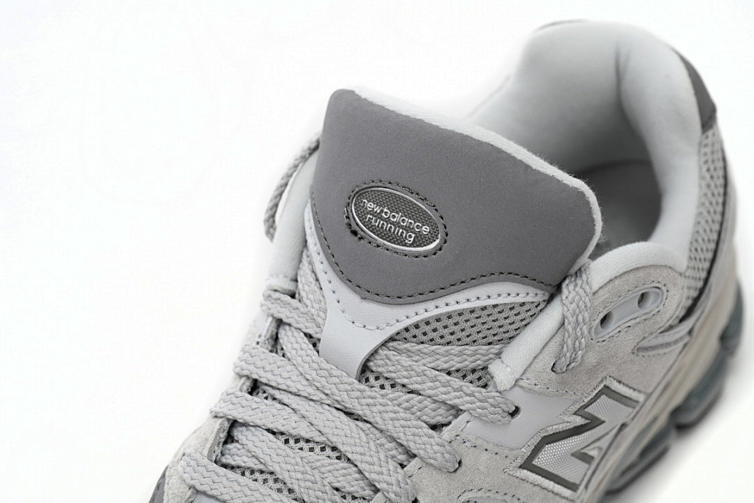 New Balance 2002R M2002RO Women's & Men's Cloud Grey Retro Low-Top Lifestyle Sneakers