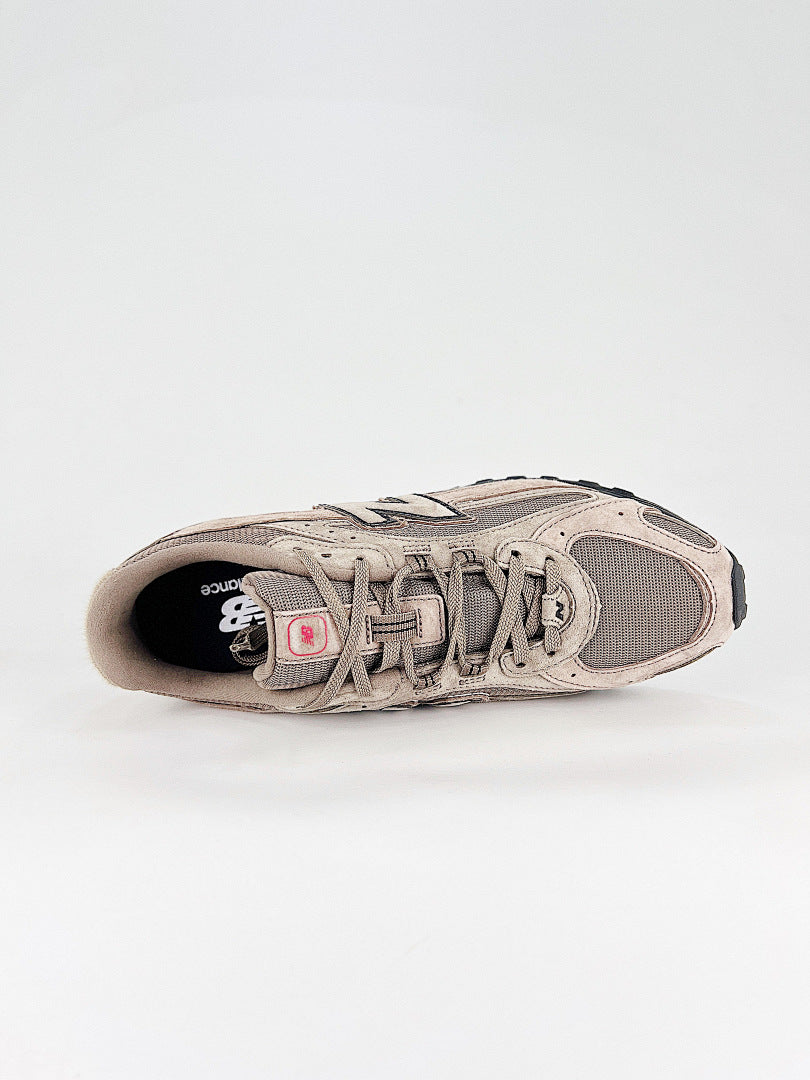 New Balance 204L U204L3K9 Beige Taupe Black Womens Mens Retro Low Profile Mesh Sneakers