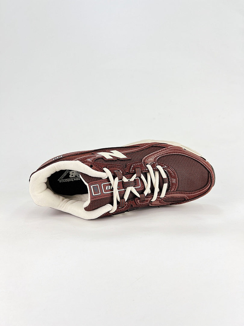New Balance 740 Burgundy Cream Retro Mesh Sneakers for Women and Men