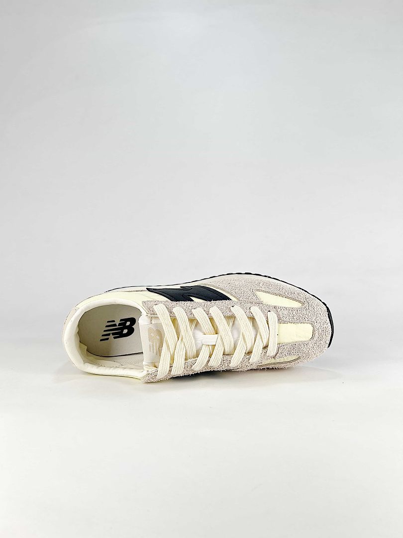 New Balance 471 U471AM Cream Beige Black Retro Sneakers for Women and Men
