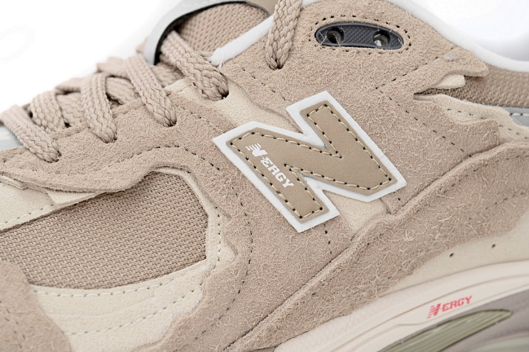 New Balance 2002R M2002RDL Light Khaki Beige Deconstructed Retro Sneakers Women Men
