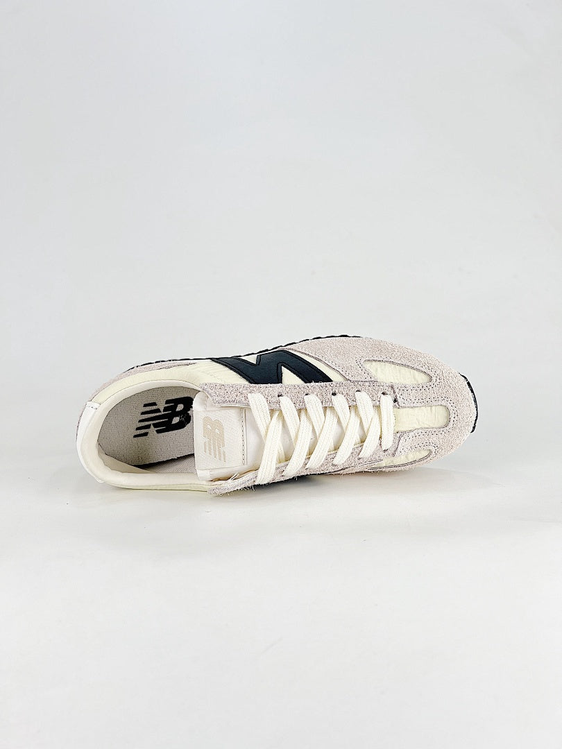 New Balance 471 Cream Beige Black Retro Low Top Sneakers for Women and Men