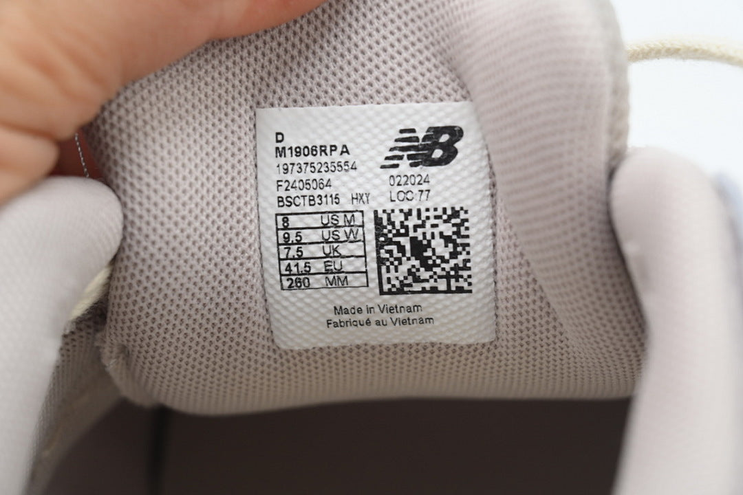 New Balance 1906R M1906RPA Women's Men's Light Grey Cream Retro Sneakers