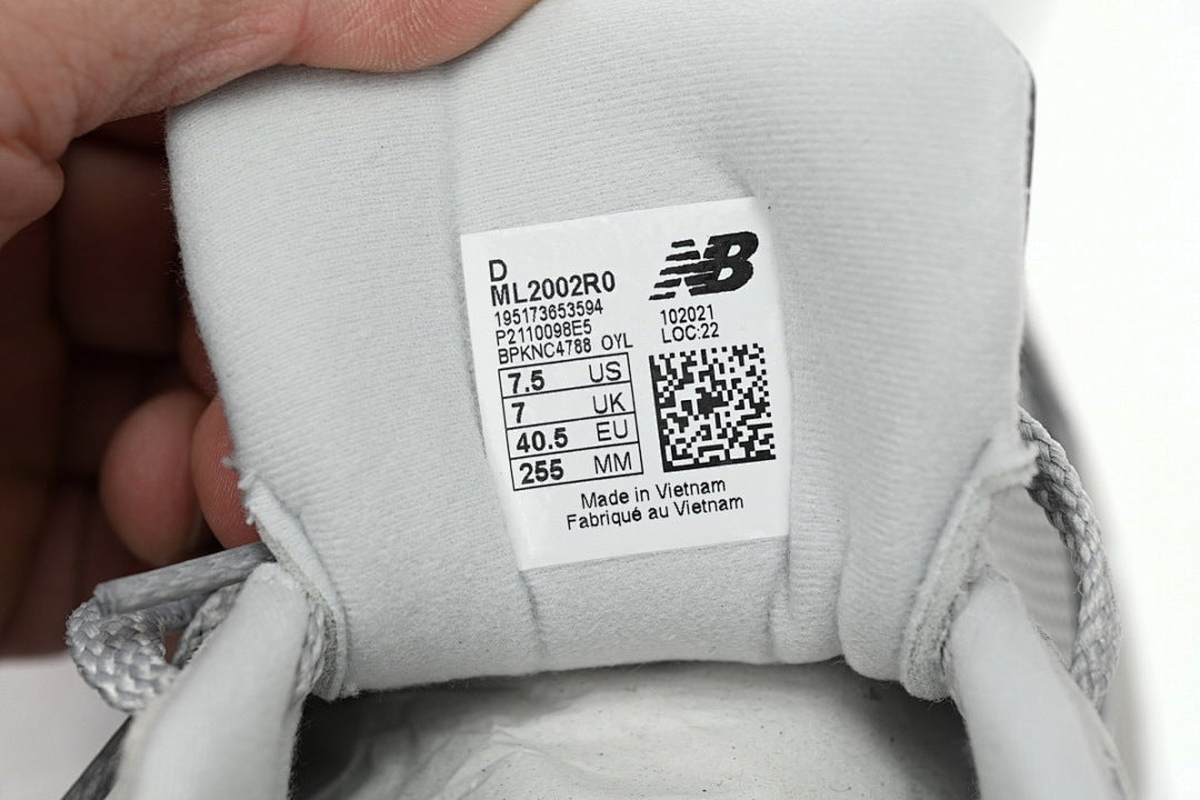 New Balance 2002R M2002RO Women's & Men's Cloud Grey Retro Low-Top Lifestyle Sneakers