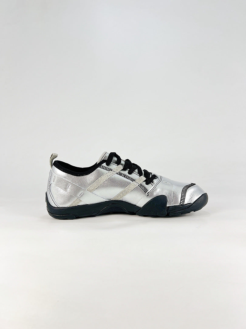 New Balance MT10O MT10O8SW Metallic Silver Black Low Profile Casual Sneakers for Women and Men